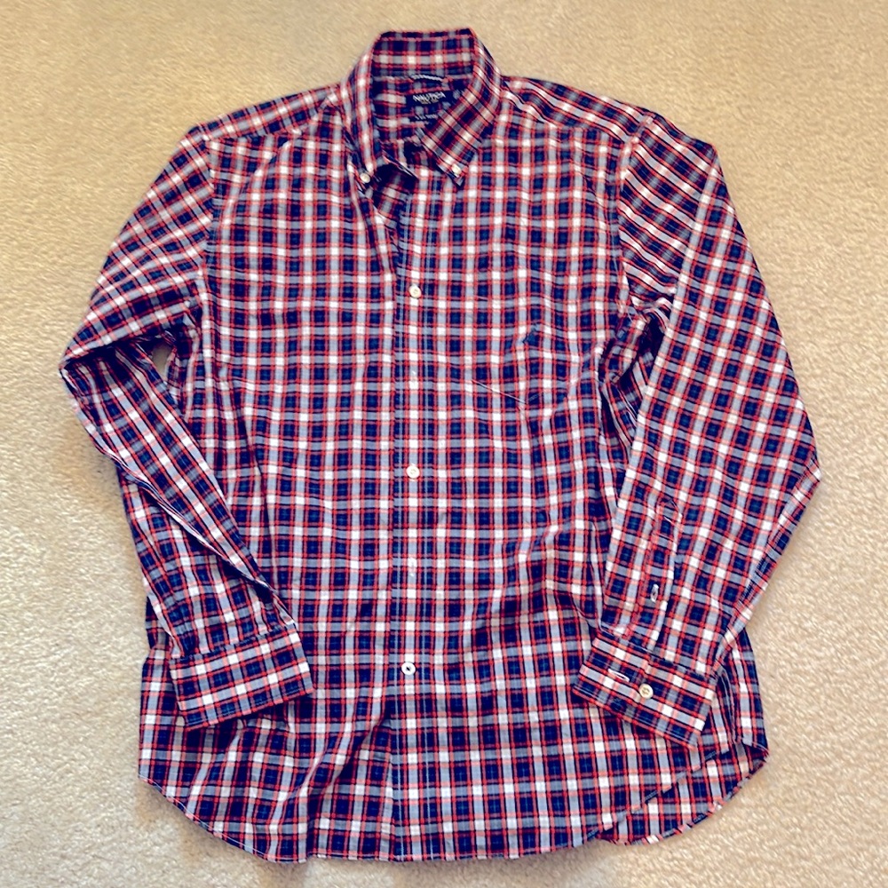 Nautica “A Bit Trimmer” men’s long sleeve button down shirt large